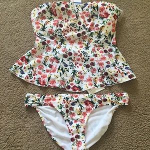 New w tags Jessica Simpson floral bathing suit